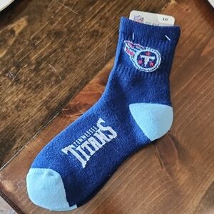 NWT NFL Tennessee Titans Team Logo Crew Socks Mens Size L